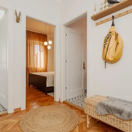 Apartment Nook O15 *