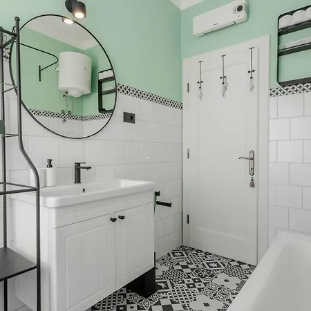 Nook O15 Apartment Split